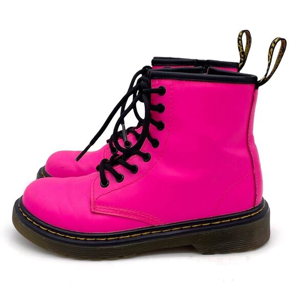 Dr. Martens Junior 1460J 8-Eye Combat Boot Hot Neon Pink Leather Girls Size 1 - Picture 1 of 16